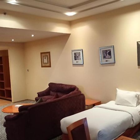 Gulf Court Hotel Манама Экстерьер фото