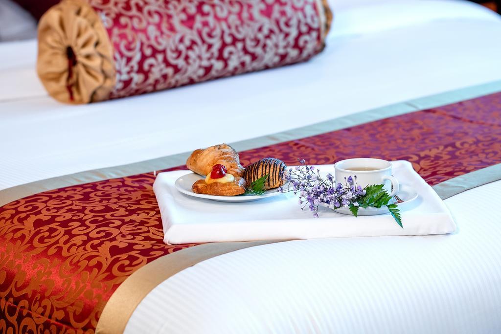 Gulf Court Hotel Манама Экстерьер фото