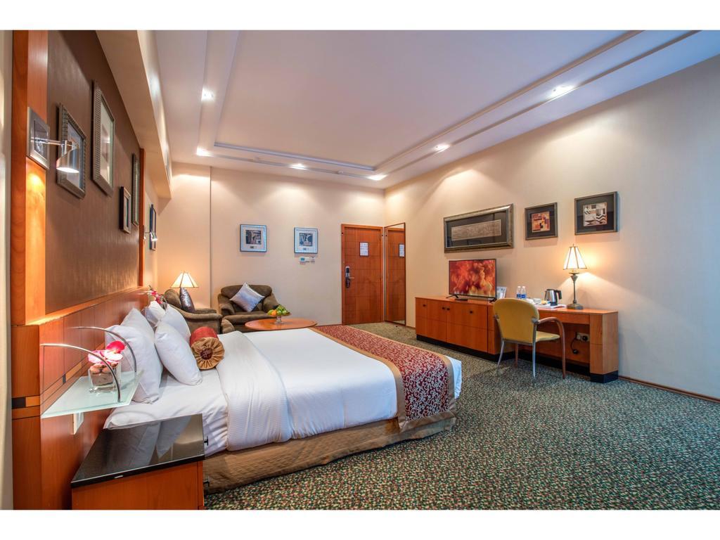 Gulf Court Hotel Манама Экстерьер фото