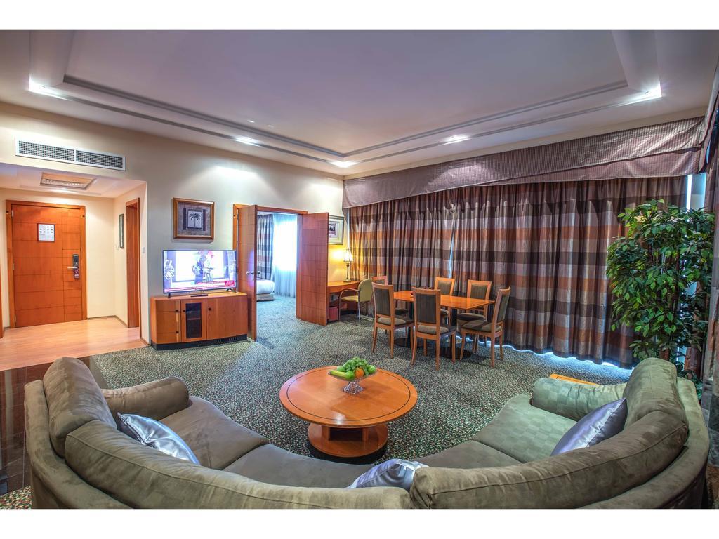 Gulf Court Hotel Манама Экстерьер фото