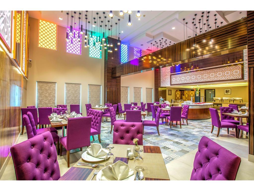 Gulf Court Hotel Манама Экстерьер фото