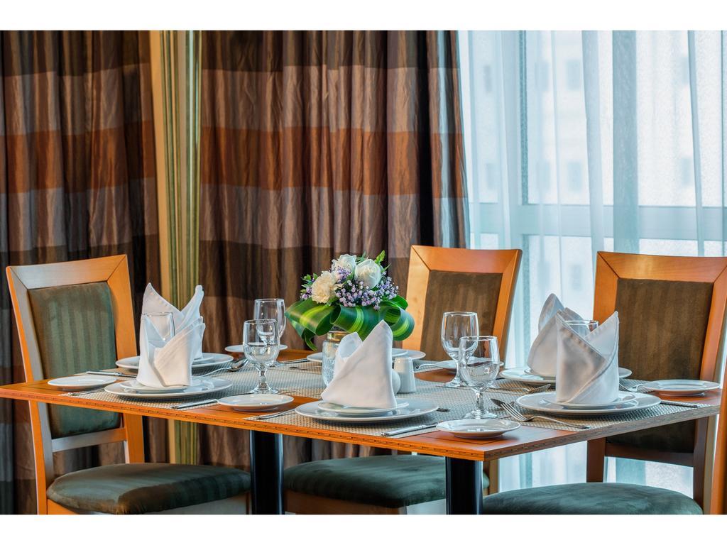 Gulf Court Hotel Манама Экстерьер фото