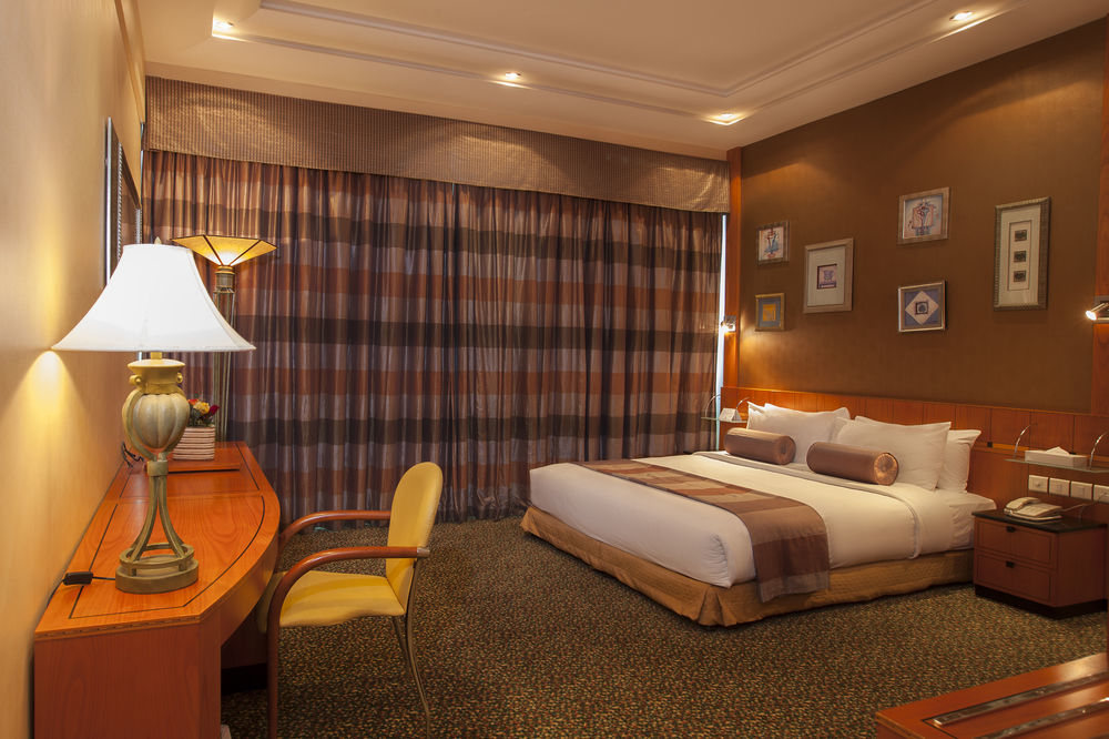 Gulf Court Hotel Манама Экстерьер фото