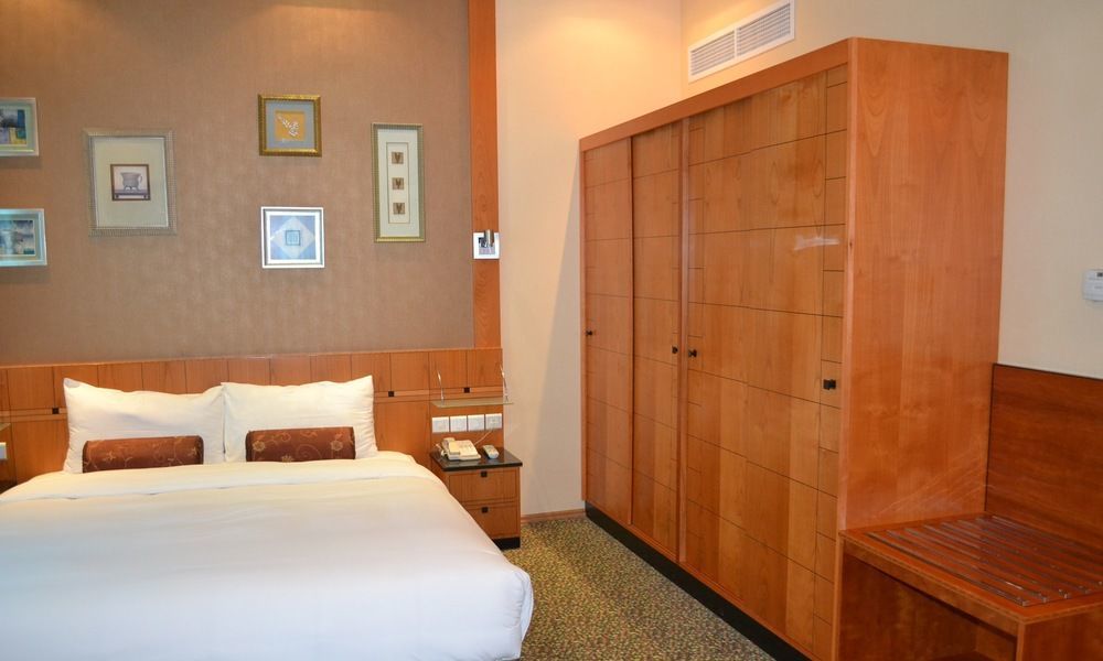 Gulf Court Hotel Манама Экстерьер фото