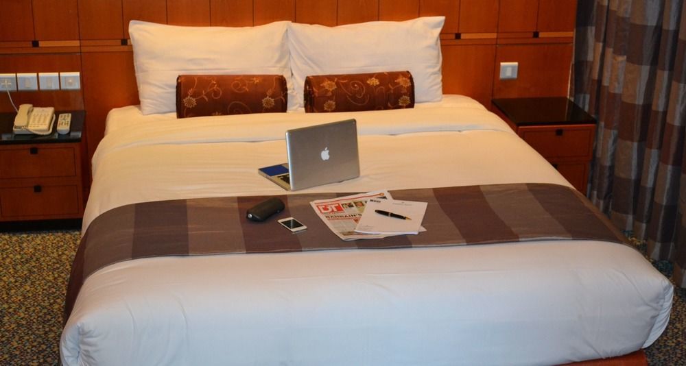 Gulf Court Hotel Манама Экстерьер фото