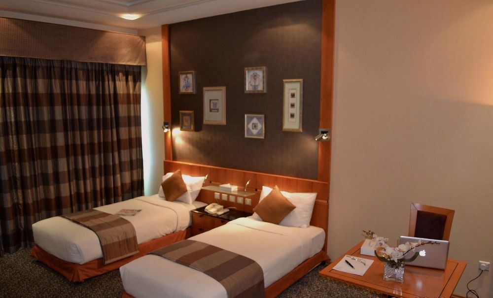 Gulf Court Hotel Манама Экстерьер фото