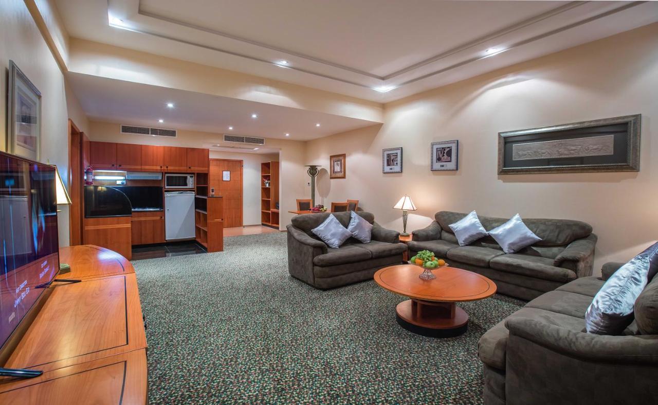 Gulf Court Hotel Манама Экстерьер фото